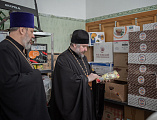Епископ Симон посетил беженцев из Донбасса, размещенных в детском епархиальном приюте в станице Манычской