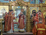 Праздников Праздник и Торжество из Торжеств. В праздник Светлого Христова Воскресения в Покровском кафедральном соборе г. Шахты состоялось торжественное богослужение