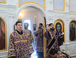 Епископ Шахтинский и Миллеровский Симон совершил воскресную Божественную литургию в храме великомученицы Варвары города Гуково
