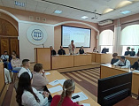 Институт сферы обслуживания и предпринимательства города Шахты посетил эксперт Синодального отдела по делам молодежи