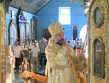 В день памяти славных и всехвальных первоверховных апостолов Петра и Павла в Покровском храме г. Шахты состоялось праздничное богослужение архиерейским чином