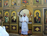 В Троицкую родительскую субботу Преосвященнейший епископ Симон совершил Божественную литургию в храме Архистратига Михаила г. Новошахтинска