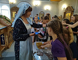 В Донском храме г. Новошахтинска встретили детей из Северодонецка