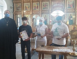  В храме Донской иконы Богородицы г. Новошахтинска прошло торжественное вручение свидетельств выпускникам школы православных добровольцев «Дельфин»