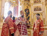 Впервые в Шахтинской епархии совершена Божественная литургия архиерейским чином с сурдопереводом в храме Покрова Пресвятой Богородицы г. Каменск-Шахтинский