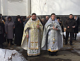 В Свято-Успенском храме архиерейского подворья г. Донецка было совершено заупокойное Богослужение