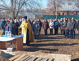 Молебен перед строительства храма совершен в х. Карповка