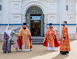Преосвященнейший Симон совершил Божественную литургию и хиротонию во пресвитеры в храме великомученика Георгия Победоносца хутора Лихой
