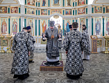 Преосвященнейший епископ Симон совершил Литургию Преждеосвященных Даров в храме святого благоверного князя Александра Невского города Шахты