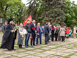 В день Победы Преосвященнейший епископ Симон принял участие в праздничном мероприятии на Мемориальном комплексе «Жертвам фашизма» города Шахты