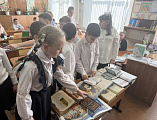 Священник провёл уроки ко Дню православной книги в школе №42