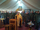 Помощник командира по работе с верующими военнослужащими протоиерей Николай Севрюгин проводит индивидуальные беседы с молодым пополнением части г. Каменск-Шахтинский