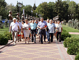 В парке культуры п. Каменоломни состоялась встреча с семьями погибших в боевых действиях на территории Чеченской республики и в Афганистане