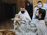 В Крещенский сочельник епископ Шахтинский и Миллеровский Симон совершил богослужение в храме святителя Николая г. Новошахтинска