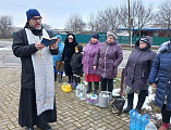 В Крещенский Сочельник иерей Евгений посетил православные общины в хуторах Бахмутовка и Керчик Савров