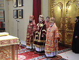 Преосвященнейший епископ Симон вместе с митрополитом Ростовским и Новочеркасским Меркурием совершил Божественную литургию в день тезоименитства его Высокопреосвященства