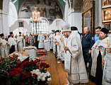 В храме святителя Тихона Задонского ст. Кривянской в день погребения настоятеля прихода протоиерея Анатолия Почтового состоялось соборное богослужение духовенства Донской митрополии