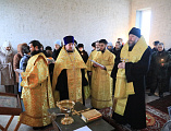 Преосвященнейший епископ Симон совершил чин освящения купола и креста строящейся часовни в честь святого благоверного князя Димитрия Донского в городе Донецке