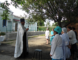 Протоиерей Вячеслав Лавлинский поздравил сотрудников туберкулезного диспансера больницы города Каменск-Шахтинский с праздником Преображения Господня