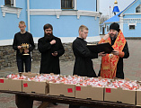 Преосвященнейший епископ Симон совершил чин освящения благотворительных пасхальных куличей