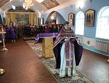 Преосвященнейший епископ Симон возглавил Литургию Преждеосвященных Даров в храме Казанской иконы Божией Матери г. Гуково