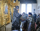 В пятницу четвертой седмицы Великого поста Преосвященнейший епископ Симон совершил Литургию Преждеосвященных Даров в храме святого Георгия Победоносца хут. Лихой 