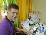 Дети-инвалиды из «Волшебного стежка» передали сестрам милосердия подарки для бойцов СВО