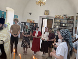 Священник благословил учащихся на успешную сдачу экзаменов