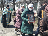 В храме иконы Божией Матери Одигитрия пос. Таловый в праздник Благовещения Пресвятой богородицы состоялось торжественное богослужение и крестный ход