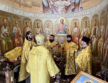Епископ Симон совершил Божественную литургию в храме святых мучениц Веры, Надежды, Любови и матери их Софии в станице Багаевской и освящение монумента преподобного Серафима Саровского