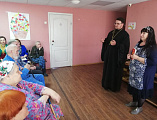 Клирик Свято-Никольского храма иерей Николай Налеткин посетил «Комплексный социальный центр по оказанию помощи лицам без определенного места жительства города Шахты»