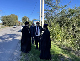 Преосвященнейший епископ Симон осмотрел места строительства храма в станице Багаевской