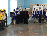 В гимназии № 12 г. Каменск-Шахтинский состоялось мероприятие «Мы объявляем войну ДТП». В мероприятии принял участие иерей Олег Выборов