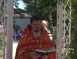 Иеромонах Никон (Синюшкин) совершил молебен с водоосвящением на территории Реабилитационного центра Красносулинского района