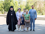 В День памяти и скорби Преосвященнейший епископ Симон возложил цветы к мемориалу в Александровском парке города Шахты
