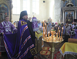 В день Отдания праздника Воздвижения Животворящего Креста Господня Преосвященнейший епископ Симон возглавил Божественную литургию в  храме Покрова Пресвятой Богородицы г. Красный Сулин