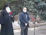 Иеромонах Николай (Наметышев) принял участие в митинге в День памяти освобождения пос. Персиановский от немецко-фашистских захватчиков