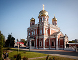 Преосвященнейший епископ Симон сослужил митрополиту Саратовскому и Вольскому Игнатию в день 10-летия его архиерейской хиротонии
