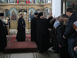 В четверг первой седмицы Великого поста епископ Симон совершил чтение покаянного канона преподобного Андрея Критского в храме Покрова Пресвятой Богородицы города Красный Сулин