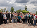 При Покровском кафедральном соборе города Шахты вновь открылась фотовыставка «Семья героя. Шахты»