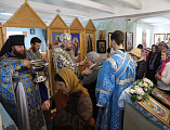 В день престольного праздника Преосвященнейший епископ Симон совершил праздничное богослужение в храме в честь образа Божией Матери Взыскание погибших пос. Сидорово-Кадамовский