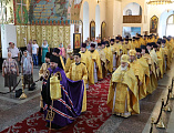 В честь 7-летия образования Шахтинской епархии духовенство Донецкого и Тарасовского округов сослужили Правящему архиерею в кафедральном соборе