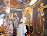 Епископ Шахтинский и Миллеровский Симон и митрополит Саратовский и Вольский Игнатий совершили Божественную литургию в Свято-Троицком кафедральном соборе Саратова