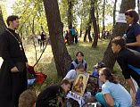 Школьное руководство Обливской школы видит необходимость активно привлекать священника к работе с молодежью