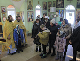 В храме праведного Иоанна Кронштадтского г. Шахты состоялось богослужение с участием детей с ограниченными возможностями и их родителями