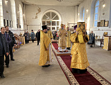 Преосвященнейший епископ Симон совершил воскресную Литургию в храме Покрова Пресвятой Богородицы станицы Кривянской