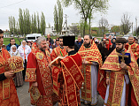 В понедельник Светлой седмицы Пасхальные торжества в Шахтинской епархии продолжились в Пантелеимоновском храме города Миллерово