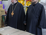 Епископ Волгодонский и Сальский Антоний передал Шахтинской епархии гуманитарную помощь для беженцев из Донбасса