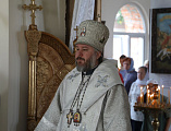 Преосвященнейший епископ Симон совершил воскресную Божественную литургию в храме святителя Николая Чудотворца поселка Чертково