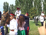 В Миллерово прошла церемония посажения казачат на коня